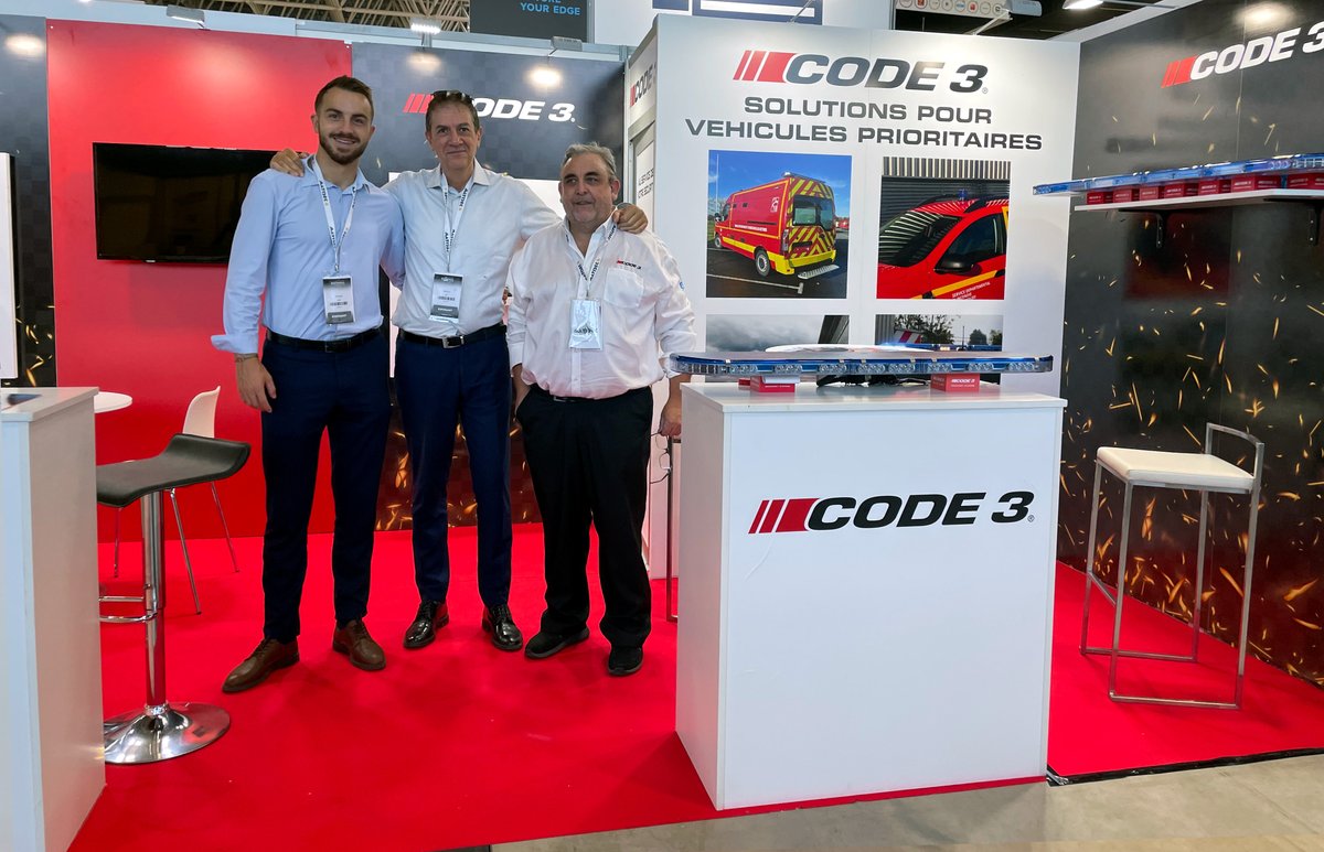 Rendez-vous au Congrès National des Sapeurs Pompiers de France ! Venez rencontrer l'équipe Code 3 au stand 6G17. 🚒👨‍🚒 #SapeursPompiers #Code3 #CNFSPF2023