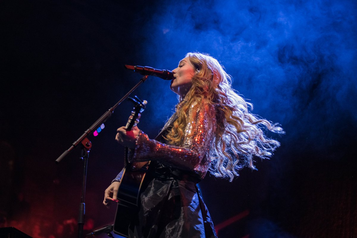 tomcravenphoto's tweet image. What an incredible show! @freyaridings was spectacular yesterday at @alberthallmcr.

Which is your favourite Freya Riding song?

#freyaridings #livemusicphotography #livemusicphotographer #concertphotographer #lovelivemusic #loveconcerts #musicphotos #nikonuk #musicphotographer