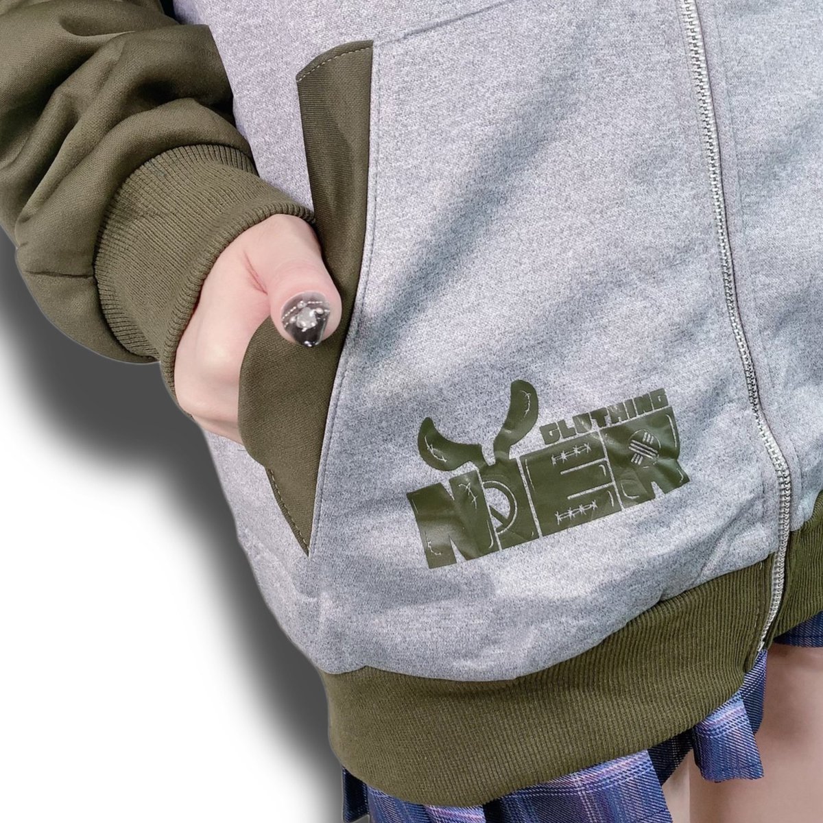 NieR_tokyo's tweet photo. 🎁本日〆切プレゼント企画🎁

うさ耳防寒内側フリース
バイカラーZIP OUTER【KHAKI】

🎁3名様にプレゼント🎁

ユニセックスアイテムです🐰

◼応募方法
フォロー(@NieR_tokyo) &amp; RT
◼締切〆  本日24時

※鍵垢の方も対象内です。

是非ご参加ください🙇‍♂️🙇‍♀️ https://t.co/sB2e4282Wo