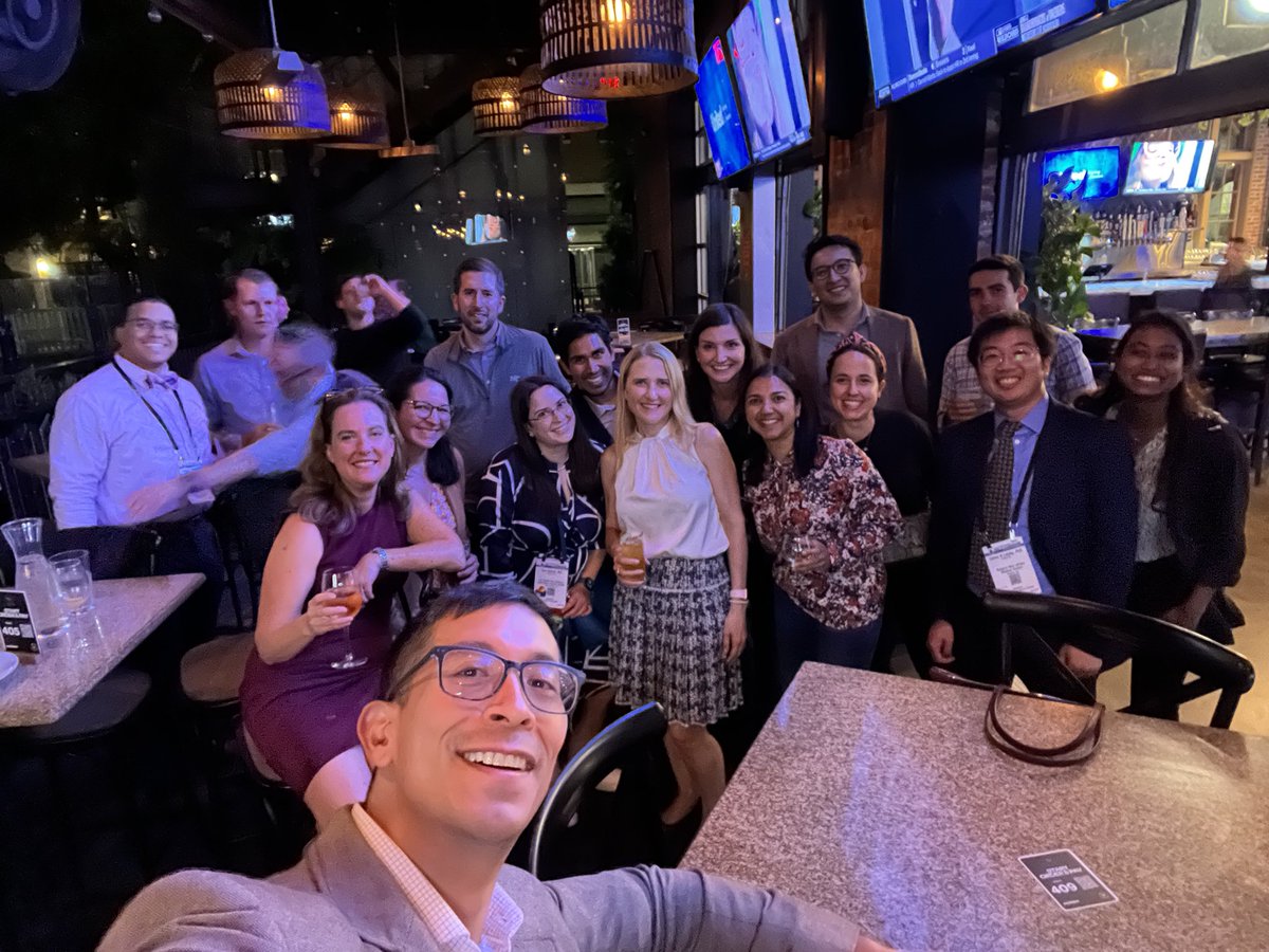 Fantastic turnout of #radonc physician-scientists at the *10th* annual #CROPS 🌽 happy hour!! (< 1/2 are in this pic we almost forgot to take!) Always wonderful to see old friends and meet new ones. Massive thanks to @SocialTapSD and see you in DC! #ASTRO23 @ASTRO_org @ARRO_org