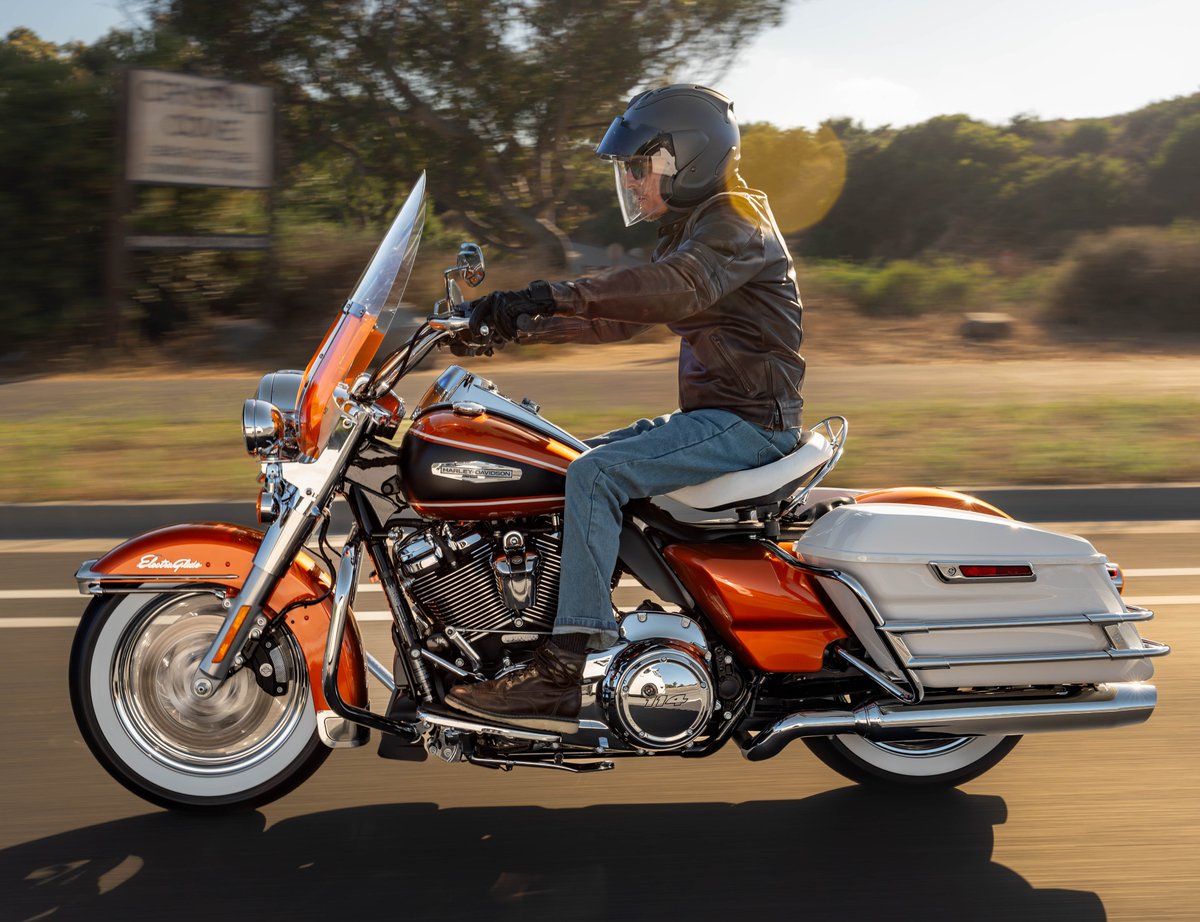 DukeMotorcycle's tweet photo. @JamesGangRacing @KyleWyman @TravisWyman24 @codywyman @msweds01 That's a righteous posse to be traveling with! I had a blast riding the Highway King. https://t.co/3HgqfJoM5V