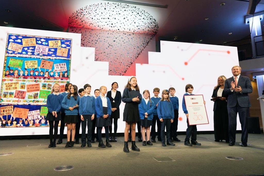 BSNJSV's tweet image. What an honour for our students @BSNJSV to meet H.M. King Willem-Alexander of the Netherlands. We were delighted to win the EPO collaborative arts competition! #CharacterandCommunity #BSNJSV