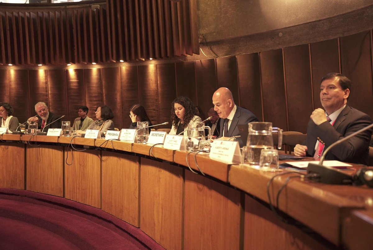 🔴¡No te la pierdas!
Sesión de clausura de la 5ta Conferencia Regional sobre #DesarrolloSocial.
Participan:
🔸Ministra <a href="/javieratoroc/">Javiera Toro Cáceres</a> de <a href="/MinDesarrollo/">Ministerio de Desarrollo Social y Familia</a>
🔸<a href="/ljmaguire/">Linda Maguire</a> de <a href="/PNUDLAC/">PNUD América Latina y el Caribe</a>
🔸Alberto Arenas, Director de la División de Desarrollo Social de la #CEPAL.

📺live.cepal.org/CRDS/