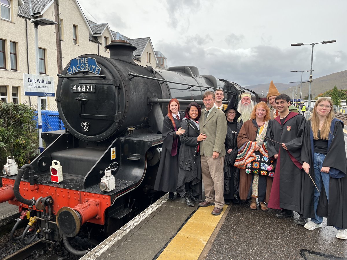 We love to bring a little bit of magic to our trips 📷John and his friends enjoying a day on the Jacobite. #HarryPotter #jacobitesteamtrain #Highlands