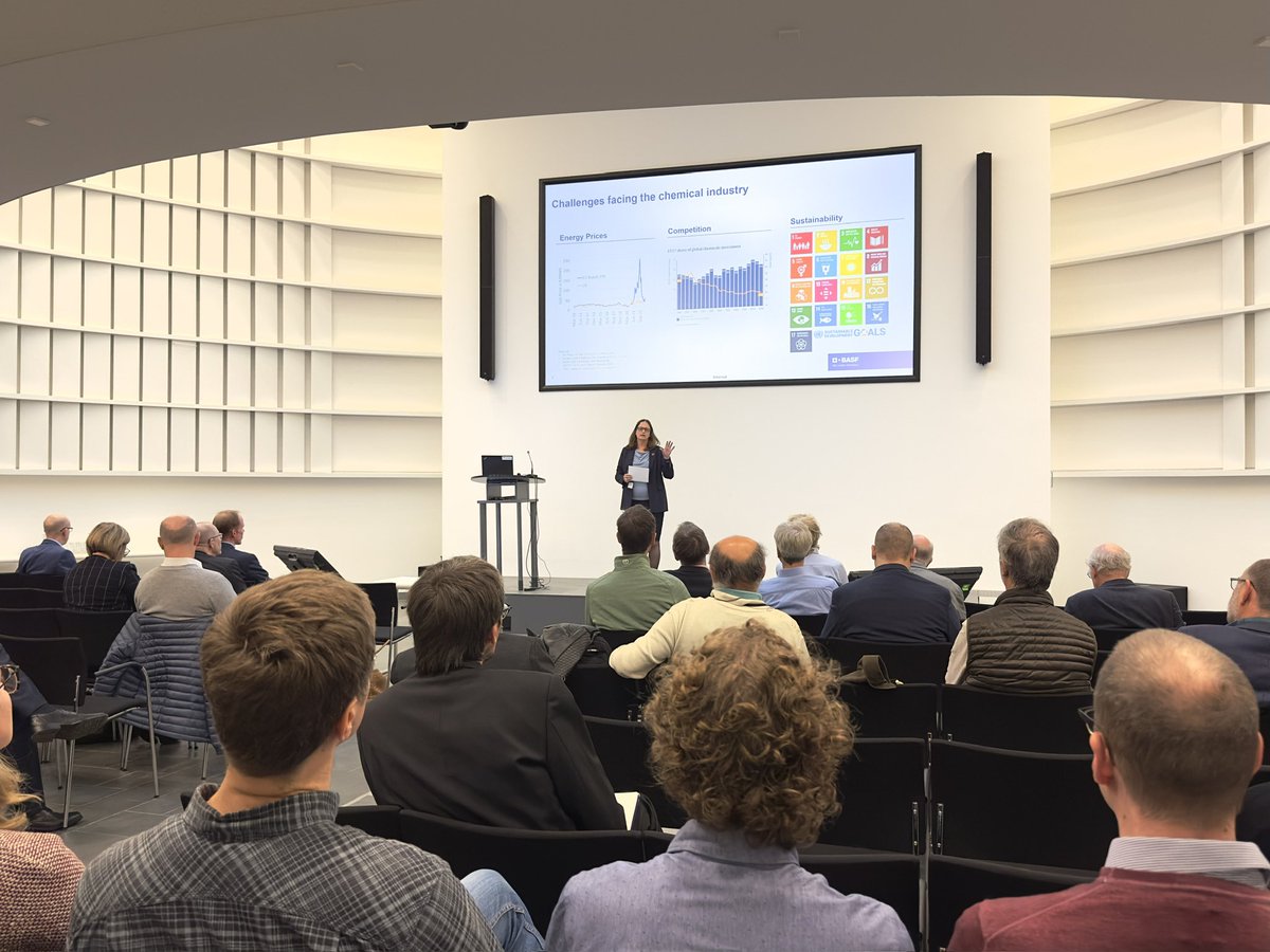 Heute und morgen hat unser Institut seine Türen🚪für alle verfahrenstechnisch begeisterten Forscher:innen und Expert:innen geöffnet.🥳 Denn gemeinsam mit dem <a href="/LZKLSoftware/">Leistungszentrum Simulation Software</a> veranstalten wir den internationalen Workshop »MMiPE«. 
Mehr zur Veranstaltung hier: itwm.fraunhofer.de/mmipe2023