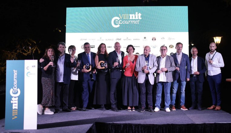 Molt contents d’haver participat de nou a la #NitGourmet2023 i haver lliurat el premi al #valorcompartit estratègia transformadora que impulsem des d’ <a href="/accio_cat/">ACCIÓ</a> Moltes felicitats a <a href="/cataloniagurmet/">Clúster Food Retail de Catalunya</a> per l’acte i el reenfocament cap a #food #retail