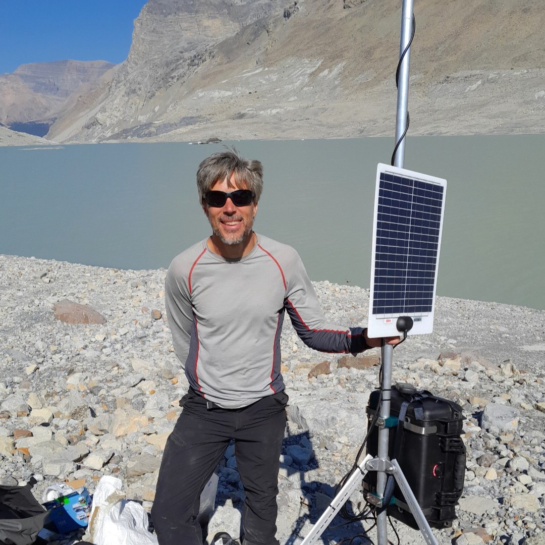 Huge congrats to BAS glaciologist Hamish Pritchard, who won the Harry Otten Prize for Innovation in Meteorology 🥇

His new method to measure snowfall via water pressure in lakes will help model climate change impacts on the people who need this water  🏔️

ow.ly/Fh3m50PTsu1