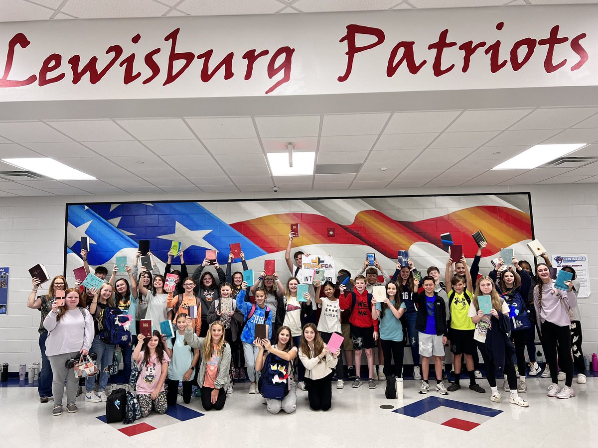 lms_pats's tweet photo. #BringYourBibletoSchoolDay #LMSPATS #LMSPTO https://t.co/HzR3GdpIzo