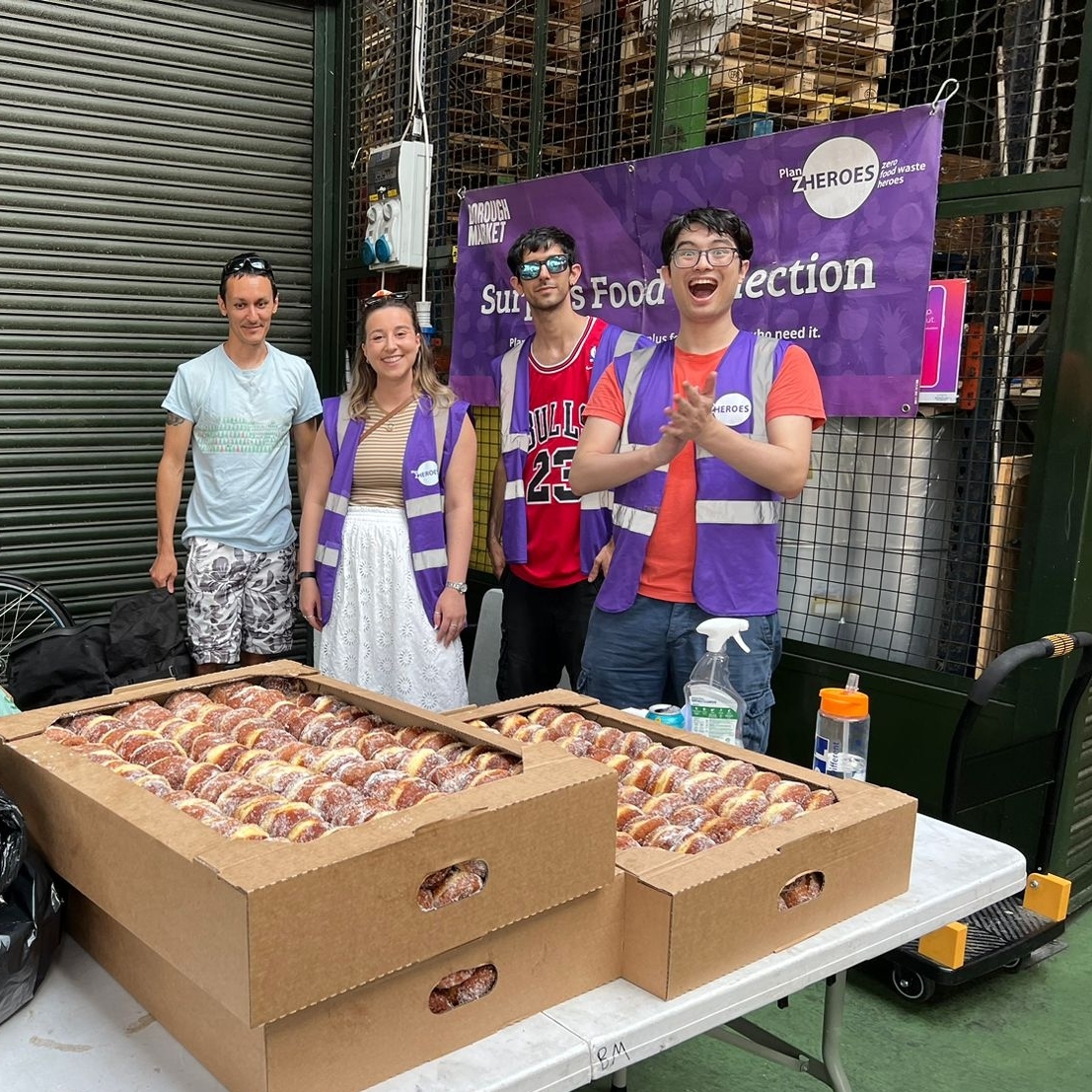 It's always a good day when we rescue three boxes of delicious surplus donuts from Borough Market! ⁠ Thank you to our amazing volunteers for rescuing great surplus food & getting it to people who need it. ⁠ Looking for a new volunteering opportunity? Email info@planzheroes.org.