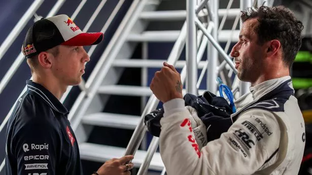 RBR_Daily's tweet photo. Liam Lawson has revealed that he found out he was racing at Qatar by a FaceTime call from an random number which was Ricciardo 😭

"On Monday, I was sitting at lunch, and I had a random number call me, and it was a FaceTime, so I was really confused… I answered it, and it was just Daniel’s face."

[@LukeSmithF1] #F1