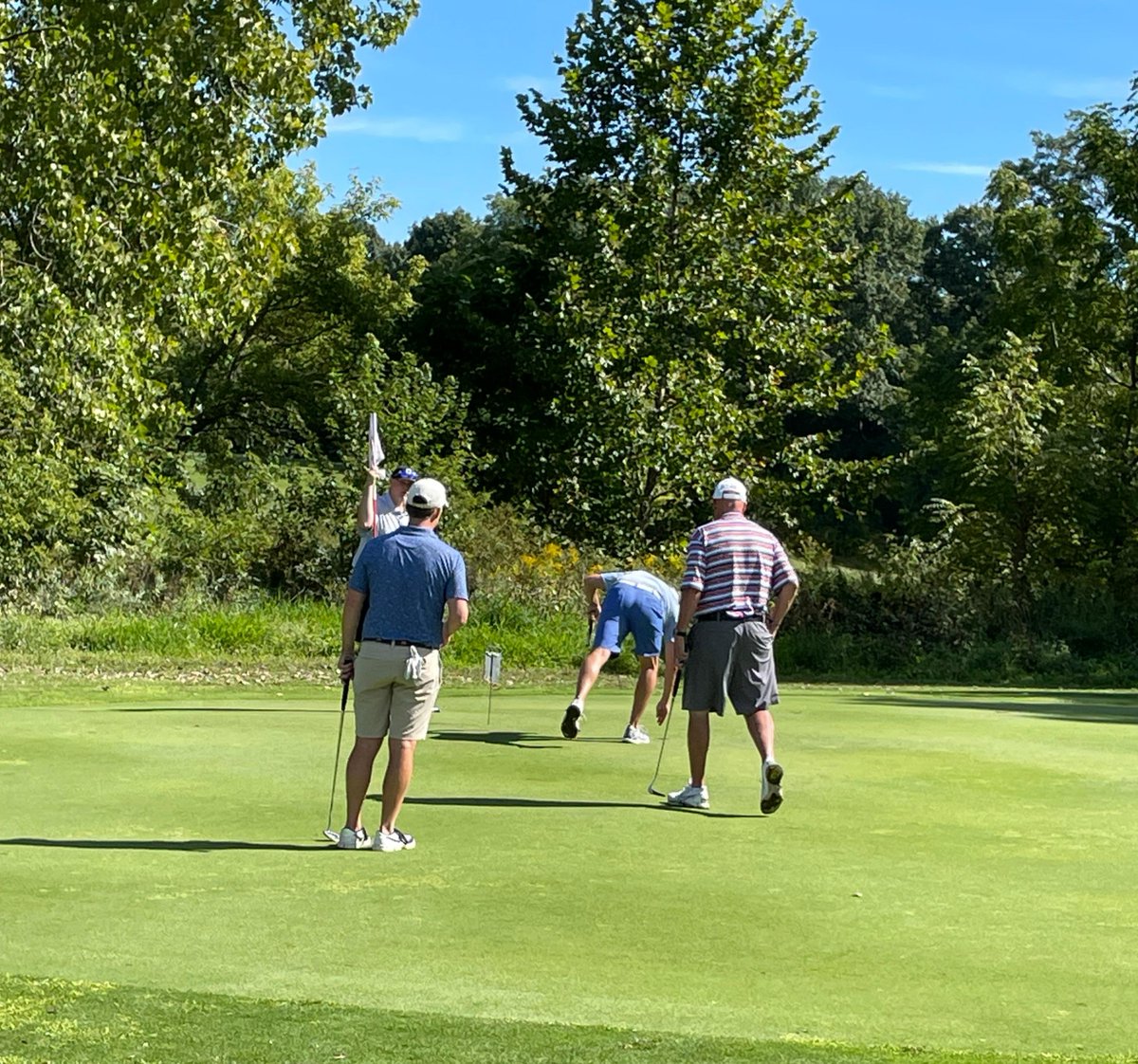 dealertire's tweet photo. On September 16th, we had a GREAT day on the links for the Vehicles of Hope golf outing and picnic at Indian Hollow Lakes Golf Course in Grafton, OH. The weather was perfect, the course was park-like, and we raised $4,000 for the kids! #DealerTire #VehiclesofHope #StJude https://t.co/ryFaKQd6jm