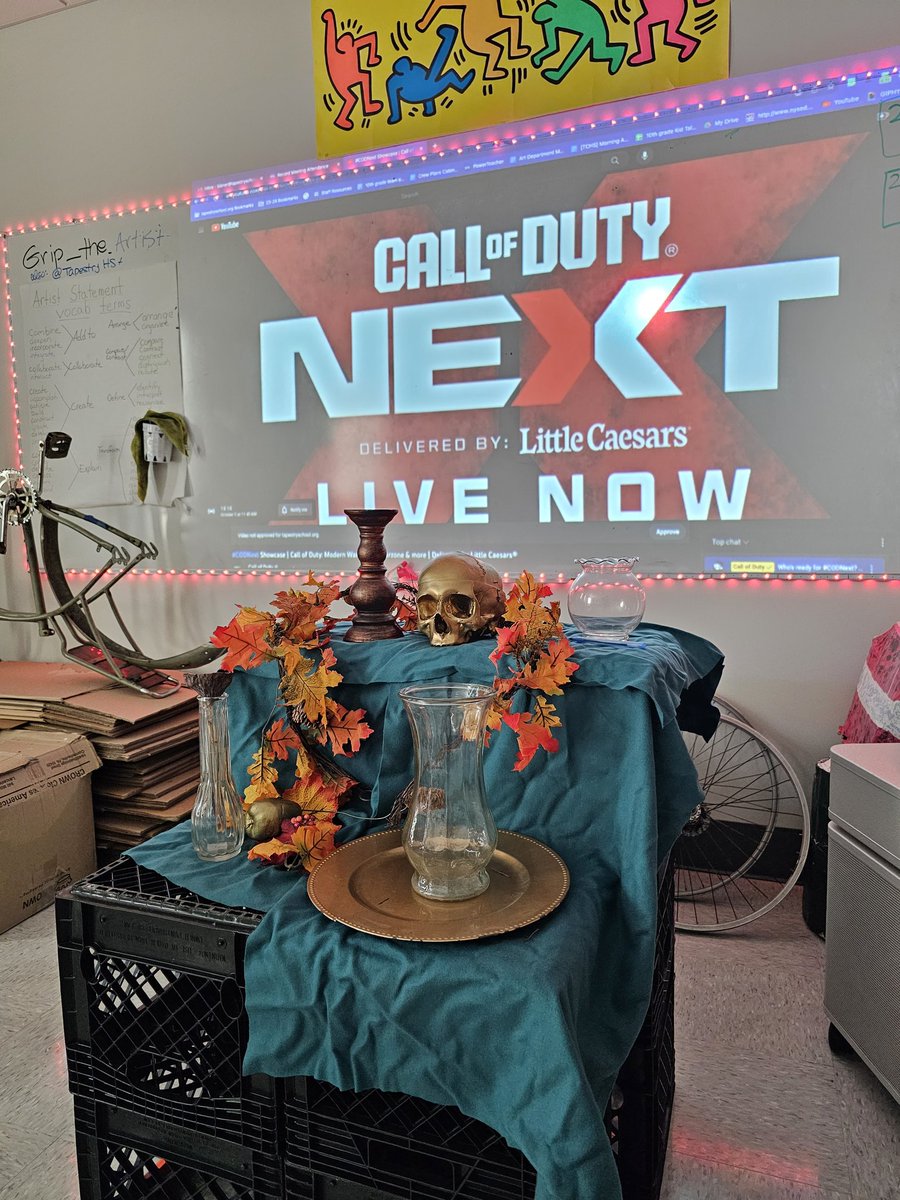 _Grip's tweet image. Got my art students creating still-life charcoal drawings in about an hour.

Just so happens I'll be tuning into @CallofDuty NEXT In 11mins while I'm on break...