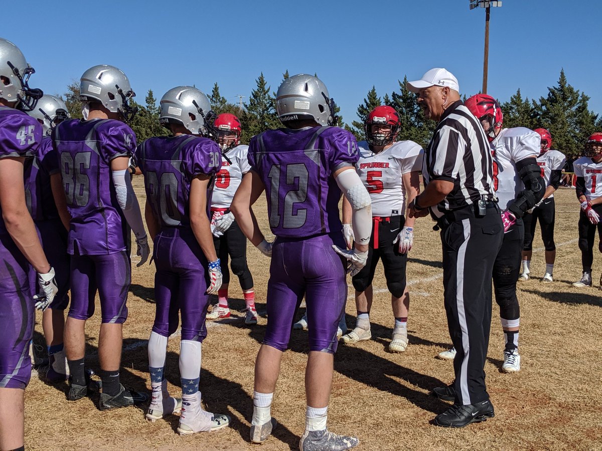 DanaPappasNFHS's tweet photo. Today is Day 4of NFHS Fall Sports Appreciation Day. The appreciation I have for interscholastic sports officials is profound and infinite. Officials are my family and a significant part of who I am. #ThanksRef @NFHS_Org @NASOofficiating @RefReps https://t.co/Nk5Iyao6tF