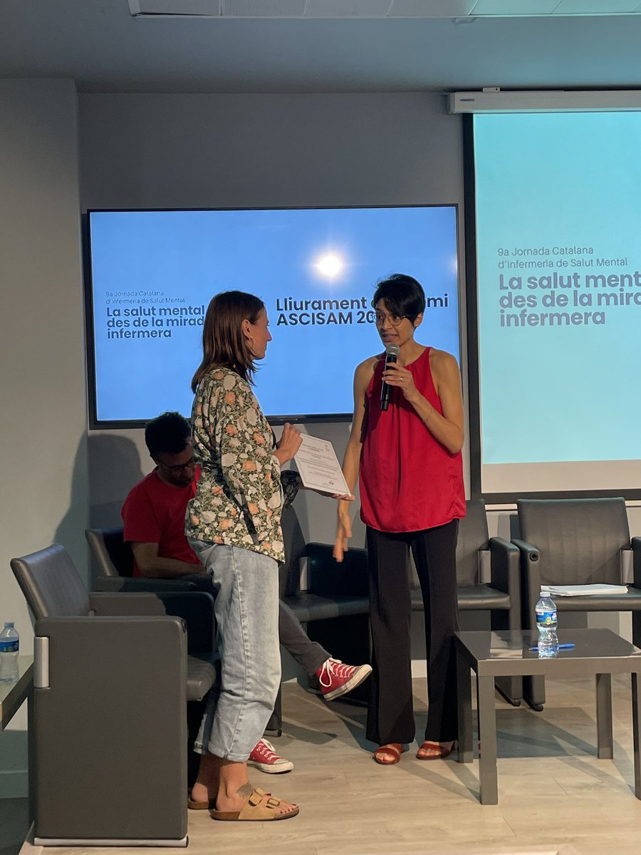 ASCISAM's tweet image. Felicitats també a Maria Boix per l’accèsit amb el seu projecte “Anàlisi descriptiu de casos de pacients que ingressen en una unitat d’aguts de psiquiatria per problemes derivats de la pràctica de chemsex: prevalència i perfil sociodemogràfic” 👏👏👏👏