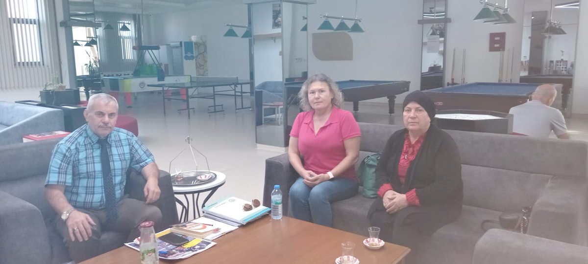 etimesgutkadn1's tweet photo. 📍Güzelkent Mah. 
Etimesgut Kadın Kolları Yerel Yönetimler birimi olarak Etimesgut  Belediyesinin sosyal tesislerine ziyaret gerçekleştirmişlerdir. 
@aysekesir @hakanhanozcan @hatice_cakmak_ @akkadinankara @BskFuatYildirim @HilalAksoy40 https://t.co/J0WPswYRct