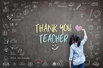 ProgrammaFuturo's tweet image. #WorldTeachersDay >> 5 OTTOBRE GIORNATA MONDIALE DEGLI INSEGNANTI
Oggi vogliamo ringraziare tutti gli insegnanti di #ProgrammailFuturo che ogni giorno portano in classe con noi  l'#informatica , il #pensierocomputazionale , la #cittadinanzadigitale
Siete la FORZA del progetto!