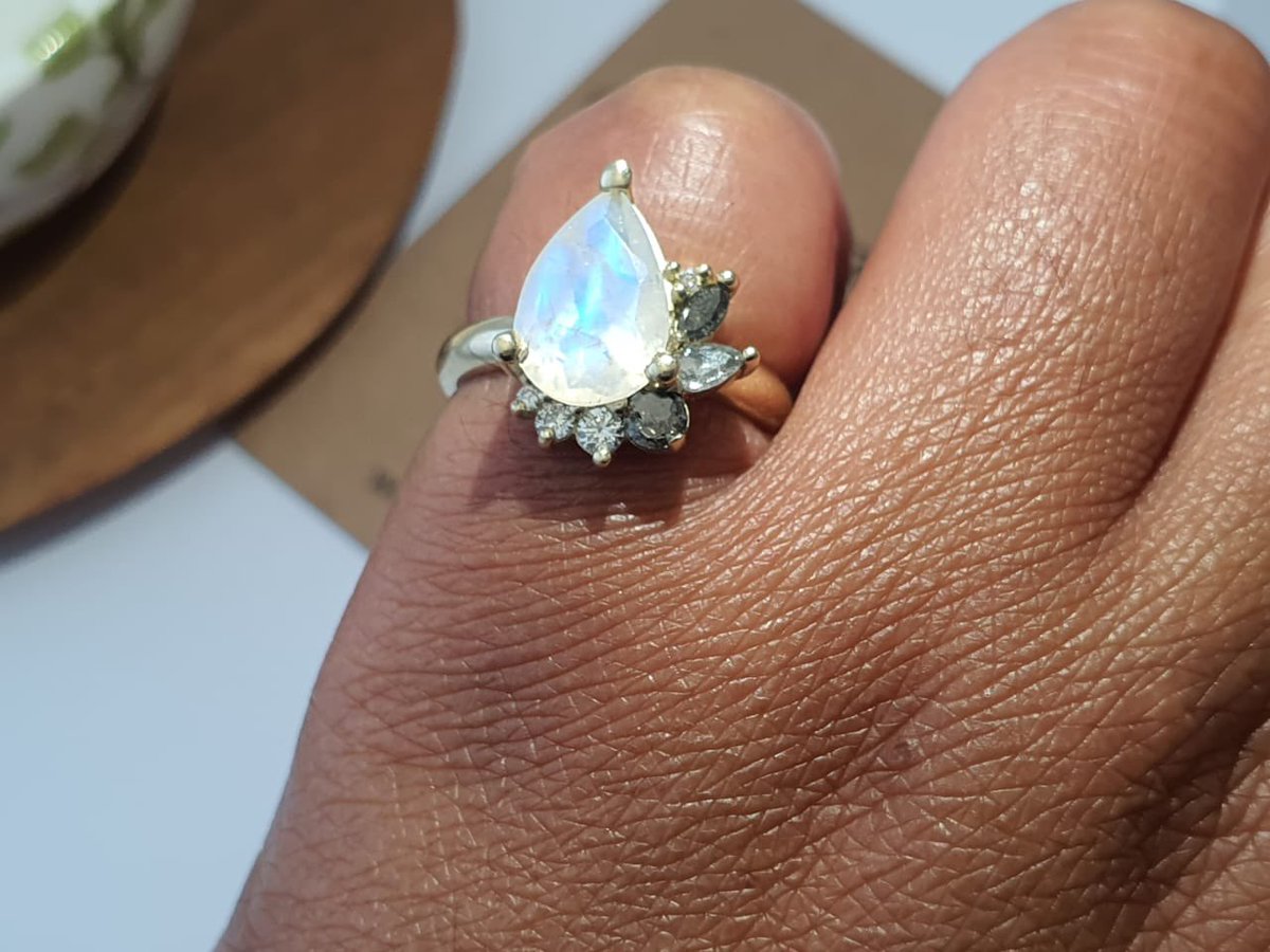 9ct Gold Moonstone Ring with White, Salt and Pepper Diamonds in collaboration with @dvmcustomjewellery - Commissioned !

#9ctgold #9ctyellowgold #9ctgoldjewellery #9ctgoldring #moonstone #white #saltnpepper #diamonds #ring  #dvmcustomjewellery #fjietfjieuw #wedeliverhappiness