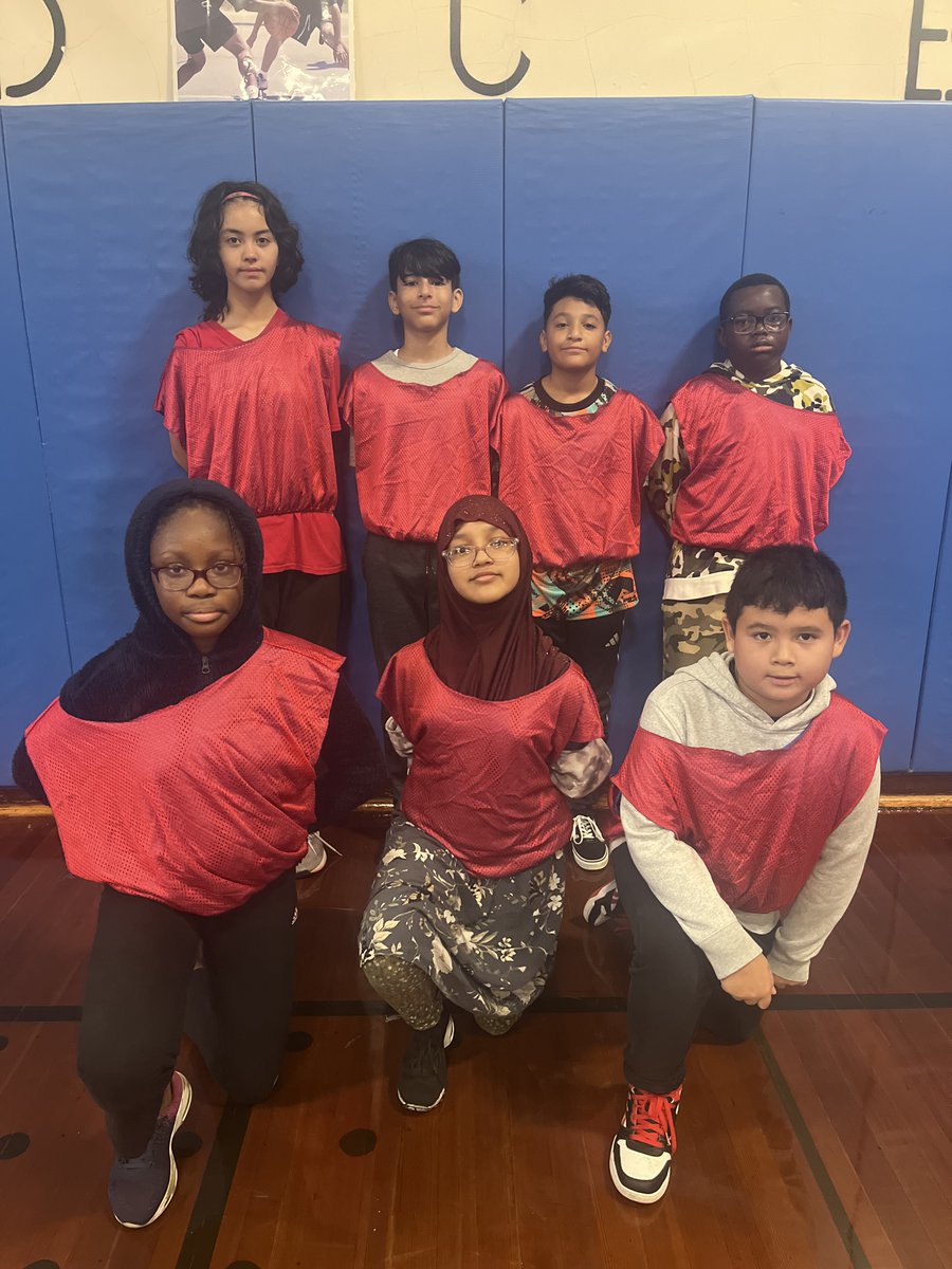 GWPhysEd's tweet photo. Grade 6 Before School Sports Soccer at GW has kicked off! Our dedicated participants wake up early to sweat, play hard &amp; have some fun. What better way to start the school day!?
Our Featured Teams shown below: 
Red - Revolution 
Blue - Rapids @WhufsdRams @WHGWashington https://t.co/8kUHKCoeru