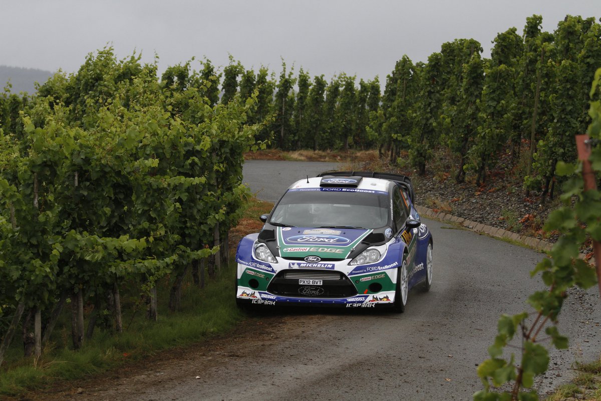 WRCgerardquinn's tweet image. #tbt 
#farewellfiesta 
Here's a novel idea.......a #solberg in a Ford!