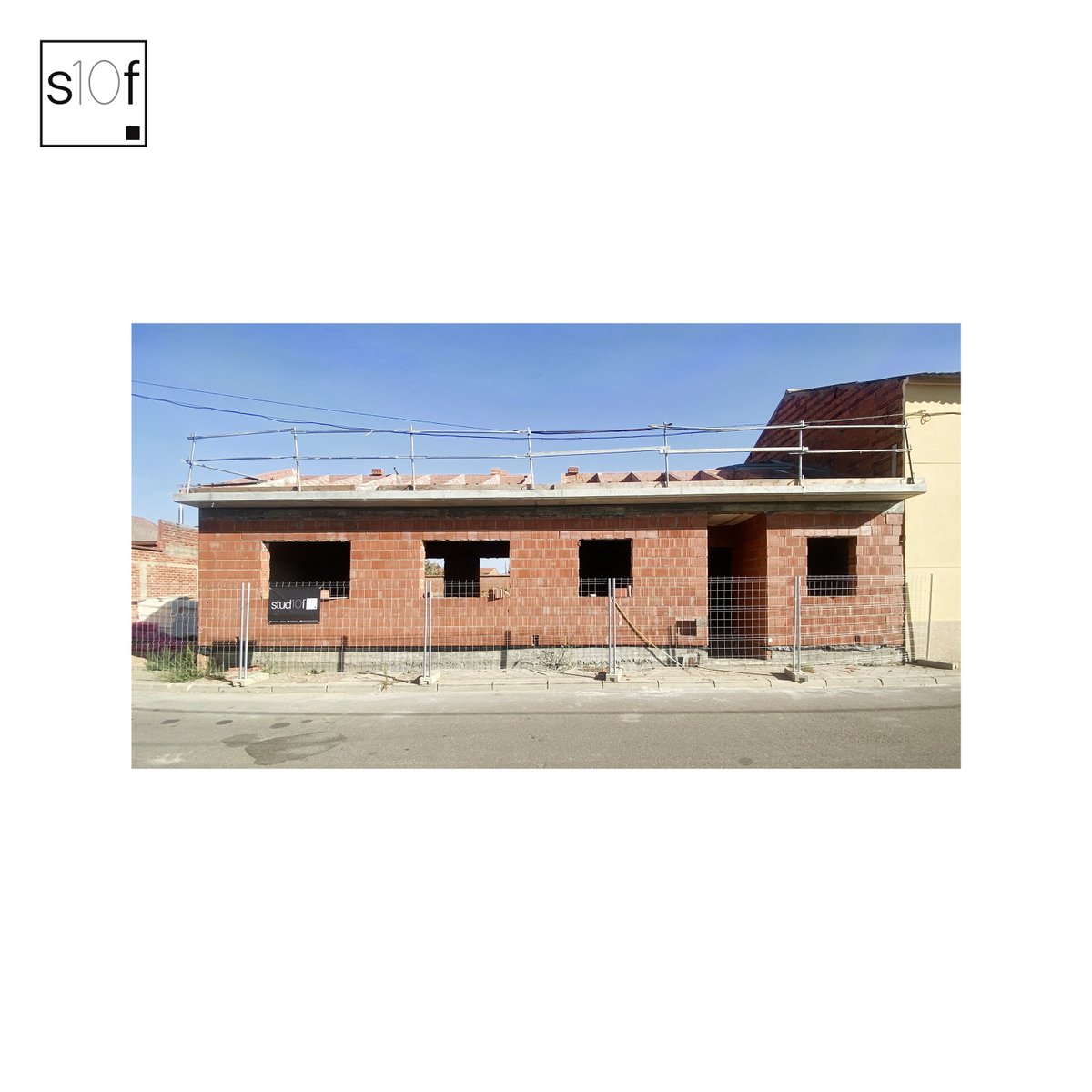 stud10f's tweet photo. VIVIENDA - PJ
(#ToralDeLosGuzmanes, León)
✏️📐👷🏻‍♂️

En la 'Vivienda PJ' empieza a ponerse seria la cAsa. https://t.co/gmVxATDlo0