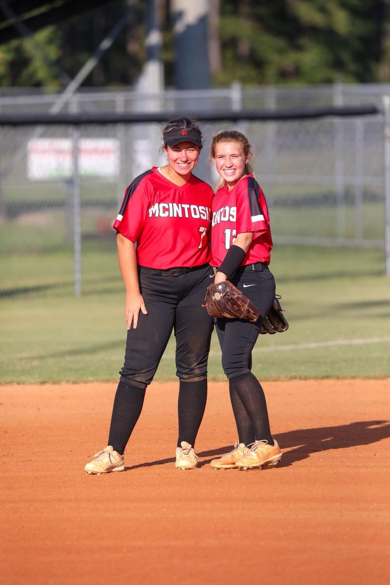 Game Day at MCA! The Lady Bucs will play a dh at home today, vs. region opponent, ECI. Game times are 4:00 and 6:00. 🥎❤️
#onebuc #BucUp
Ft. Last night‘s players of the game, seniors, Catie Taylor and Kennedy Morey