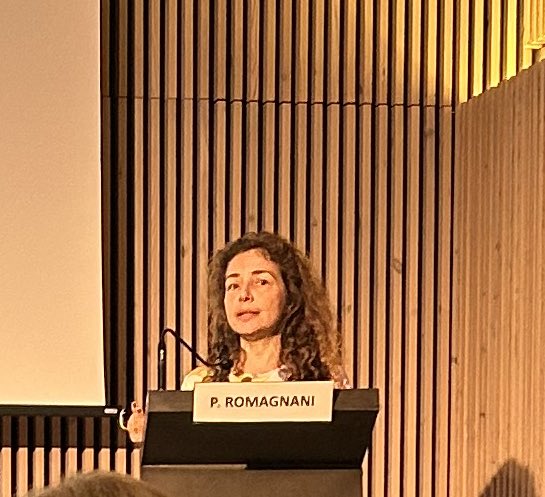 Brilliant talk on glomerulonephritis by @PRomagnani at #28NefroPuigvert @FPuigvert She confessed studying it by heart in college 🥵but @hjanders_hans #nelsonleung @PRomagnani valuable review can greatly benefit our lectures for students. ncbi.nlm.nih.gov/pmc/articles/P…