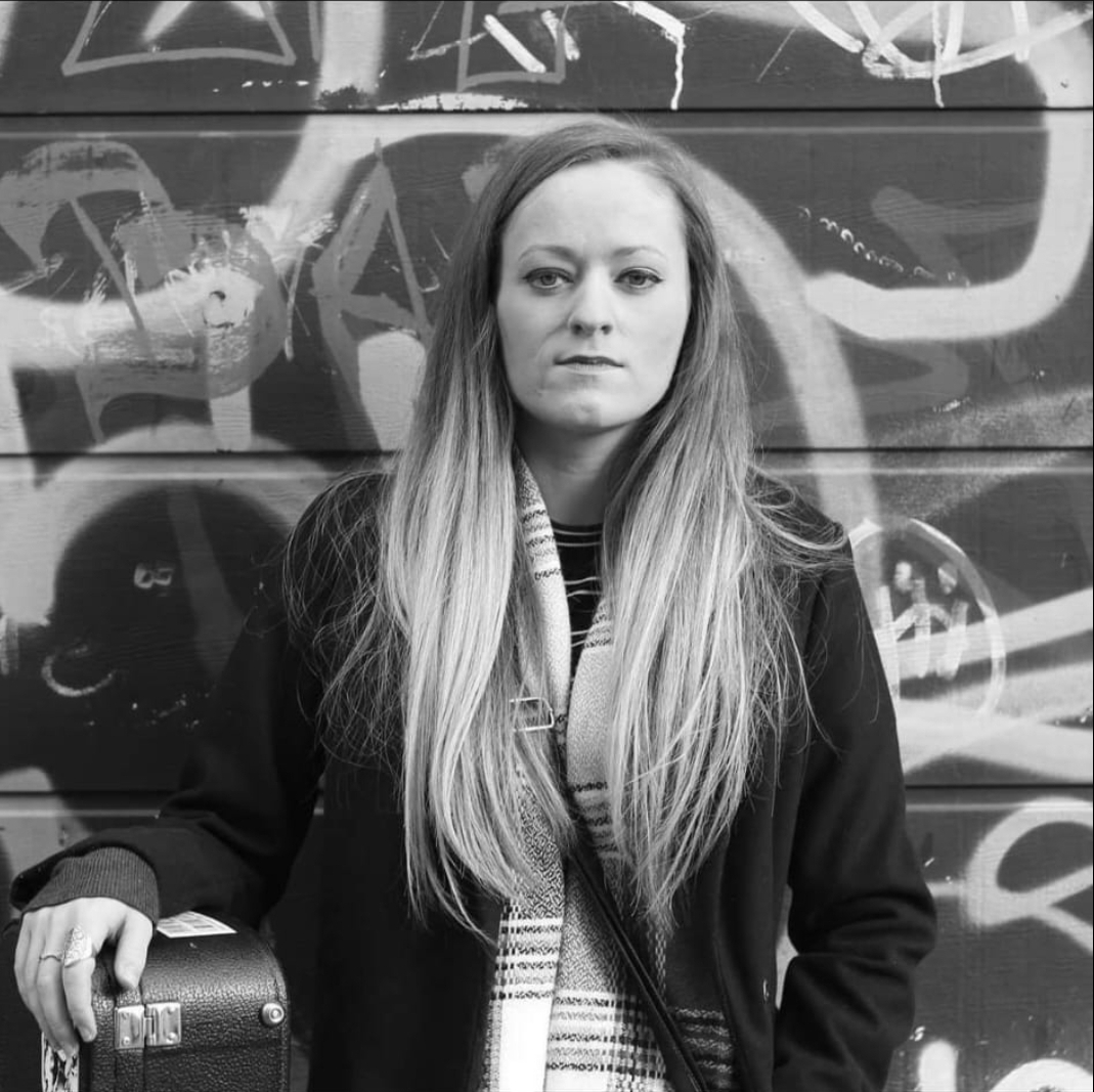 𝐓𝐡𝐮𝐫𝐬𝐝𝐚𝐲 𝐇𝐚𝐩𝐩𝐲 𝐇𝐨𝐮𝐫 𝐒𝐞𝐬𝐬𝐢𝐨𝐧𝐬

🎶 Live music from @KarenTurleyMusic 
🍸 2 for 1 cocktails
🍻 2 for £6 bottles of Budweiser, Corona or Peroni

NovaScotiaLiverpool.co.uk
