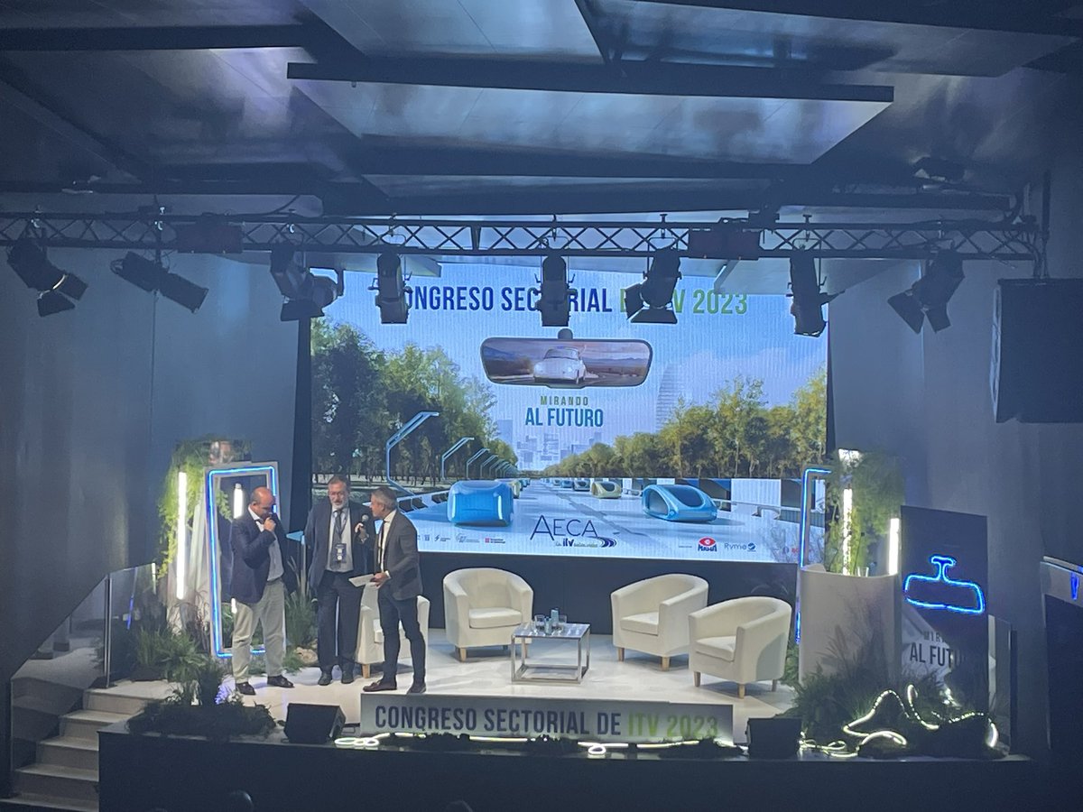 <a href="/DGTes/">Dir. Gral. Tráfico</a> <a href="/Guillermo_Magaz/">Guillermo Magaz</a> <a href="/Unijepol/">Unijepol</a> <a href="/Congreso_Es/">Congreso</a> <a href="/citainsp/">CITA</a> 🏆 Jesús García Gil, presidente de AECA-ITV y Jose Manuel Prieto, Subdirector General de Calidad y Seguridad Industrial @mincoturgob hacen entrega de reconocimientos por la labor realizada desde AECA-ITV #CongresoITV2023 #ITVSalvaVidas