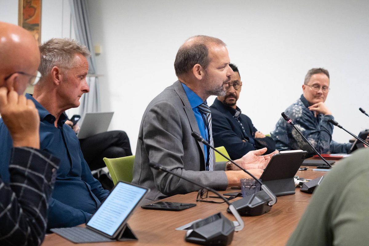 HlmrRaad's tweet photo. Vanavond om 17u sessieavond #Raadsplein
Volg het live via: https://t.co/qnWds1iGGo
-> Stukken via: https://t.co/YPtwf7aNBT https://t.co/CwrkvvEN6c