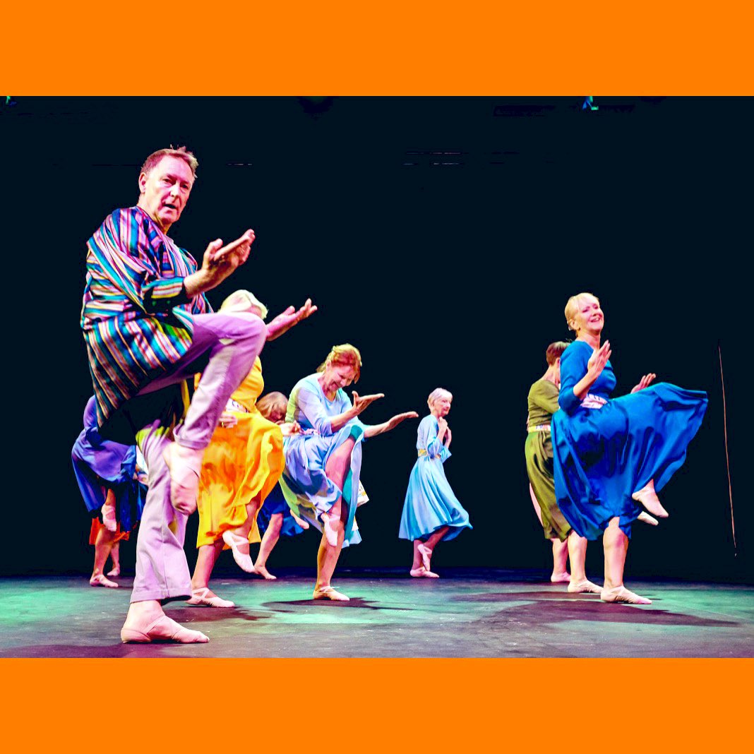 ⭐️💃🏻D A N C E 
⭐️📚P O E T R Y
⭐️🎶M U S I C 
19/10 @bloomsburyfest Holborn Library London. Tickets: eventbrite.co.uk/e/life-lines-p…
🍷Cabaret style setting with glass of wine included in your ticket! See you there!! 
#londondance #londonpoetry #havingablast 
<a href="/RackPressPoetry/">Rack Press Poetry</a>