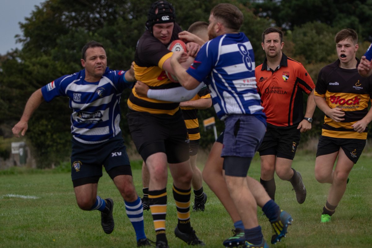 NorfolkRugbyRef's tweet photo. NRURS in Action! Take a look at the most recent snaps of our members in action from last week. Massive thank you to the photographers out there that took these.
https://t.co/SQTAkiDu9t to see more!
#rugbygram #bepartoftheteam #NRURS #referee #ref #outinforce #seeitbeitrefit https://t.co/yUIAQKaZbG