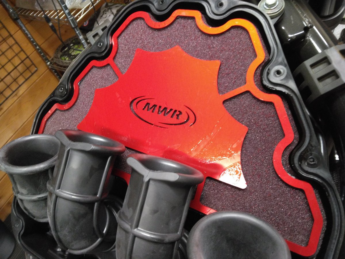 PsdJam's tweet photo. 低中速には適度な吸気抵抗
高回転はBOX内に充填効率を
MWRエアフィルター
Z900RS/Z900Cafe専用は
そう開発された形になっています。
https://t.co/FTEvyJ66T1
他社製品とは全く違う
パフォーマンス重視の
エアフィルターMWR
#エアフィルター
#パワーフィルター
@MWRRacing
#z900rs
#Cafe
#jampsd https://t.co/bdKLC402nx