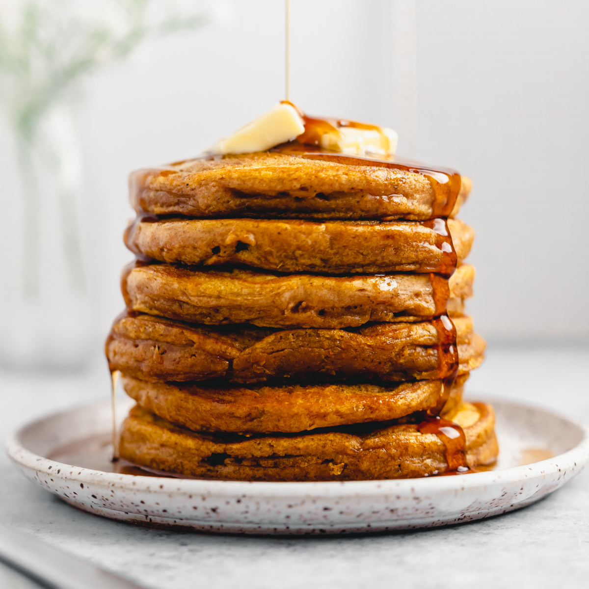 MarshasBakeBlog's tweet image. Pumpkin Pancakes – Deliciously thick and fluffy pancakes that are perfectly spiced and packed full of pumpkin. A quick and easy breakfast to make for autumn mornings!

Recipe: marshasbakingaddiction.com/pumpkin-pancak…