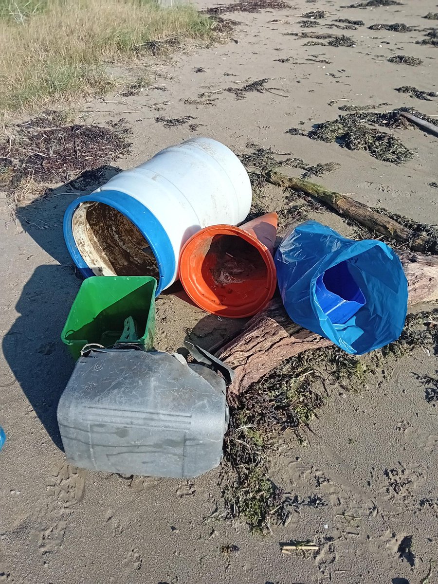 CleanCoasts's tweet photo. #BigBeachClean23 clean-ups are still happening across #Ireland, so keep sending us your stories and don't forget to head to our website to record the types of litter you find!
#CleanCoasts @cullyandsully https://t.co/cd39dCWUpP