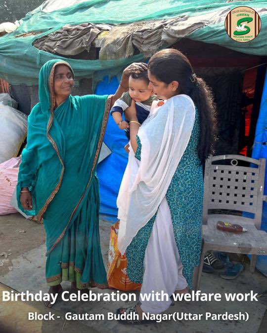 GreenSwelfares's tweet photo. A heartwarming celebration! Shah Satnam Ji Green 'S' Welfare Force Wing volunteers marked their child's birthday by distributing food kits to needy families, instilling values of kindness and generosity from a young age. Let's raise the next generation with love and compassion. #BirthdayWithWelfare #Kindness #DeraSachaSauda