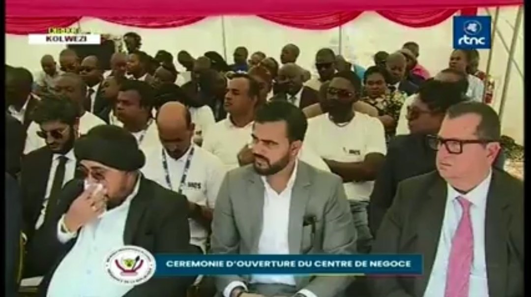 coeurdafriqueM's tweet photo. 🛑#RDC:Dans son allocution le coordon de #EXPOBETON déjà rassuré de la réélection du président de la République #FATSHI, Mr @JeanBamanisa s'adressant à #FATSHI en ce mot au centre de négoce de #musompo: à bientôt 2024 président pour la poursuite de votre programme
@damkup https://t.co/BlamN4YeXd