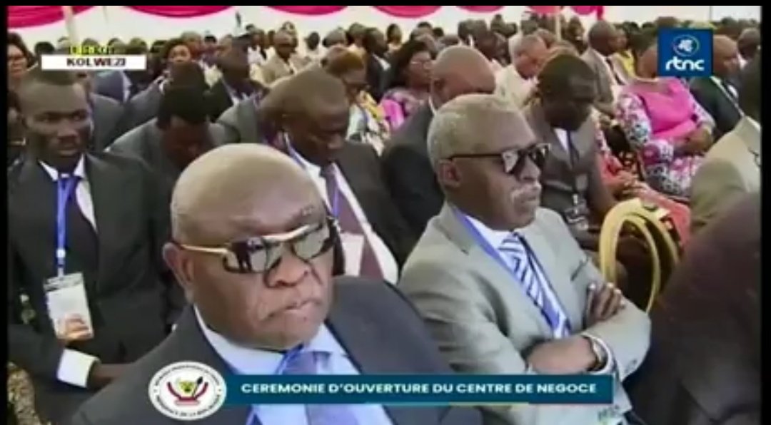 coeurdafriqueM's tweet photo. 🛑#RDC:Dans son allocution le coordon de #EXPOBETON déjà rassuré de la réélection du président de la République #FATSHI, Mr @JeanBamanisa s'adressant à #FATSHI en ce mot au centre de négoce de #musompo: à bientôt 2024 président pour la poursuite de votre programme
@damkup https://t.co/BlamN4YeXd