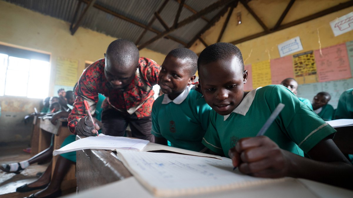 CordaidUganda's tweet photo. On #WorldTeachersDay, We celebrate teachers in 50 primary schools involved in our #PBF project in Kamuli district. The #PBF approach has incentivised ongoing, improved performance of primary schools individually and systemically. 
1/2 https://t.co/GQ4ksP9y9o