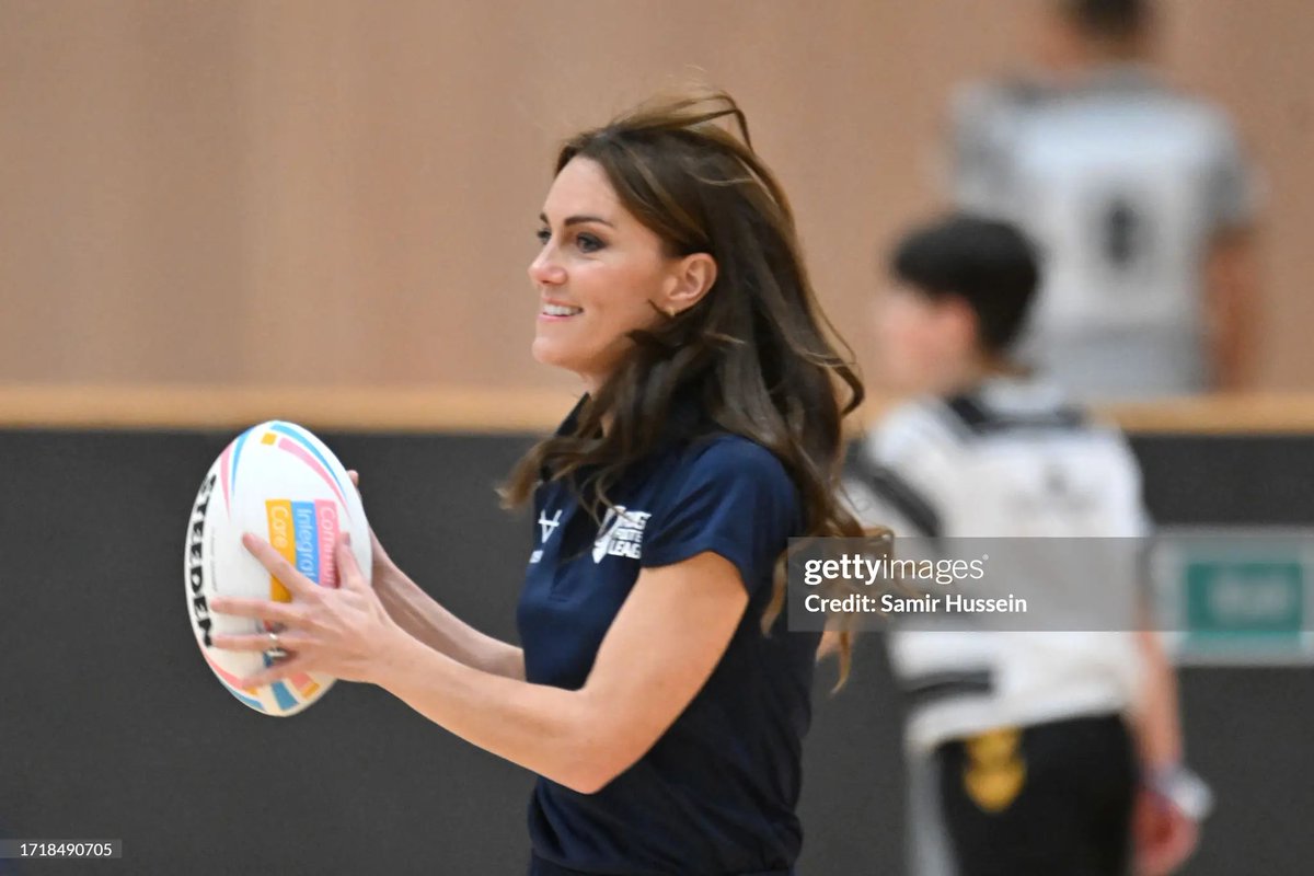 🇬🇧 The Princess of Wales will take part in ball skills & drills with PDRL & LDRL players, learning about Physical Disability Rugby League, a full contact version adapted to access a running version, & Learning Disability Rugby League, a non-competitive version.🏉
📷Samir Hussein