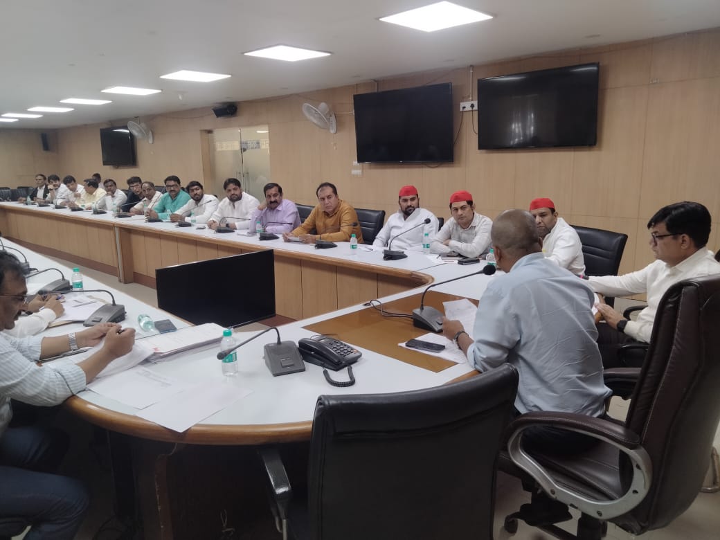 DM NOIDA Gautam Buddha Nagar tweet media