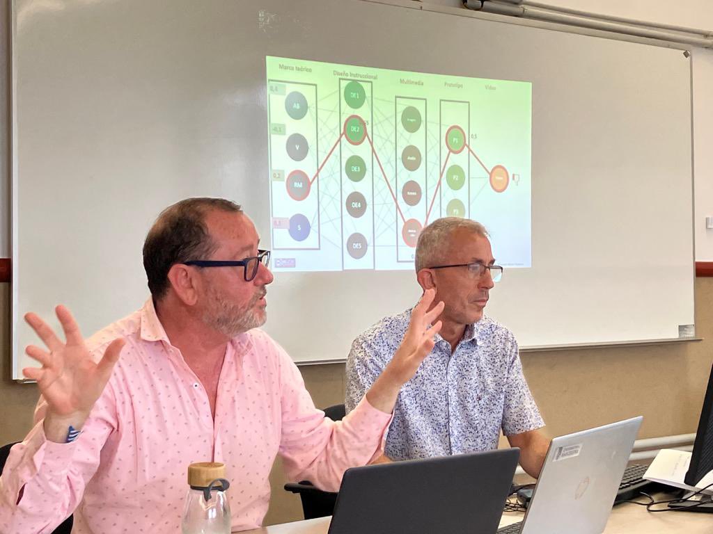 eadunlp's tweet photo. #RECLA | 📌Continuamos participando del Encuentro Internacional RECLA 2023.

✅Se está desarrollando el taller Creacion de Contenidos Educativos con IA generativa, en el que diserta Alejandro González, Director General de Educación a Distancia y Tecnologías de la UNLP. https://t.co/AtvGz4LLCT