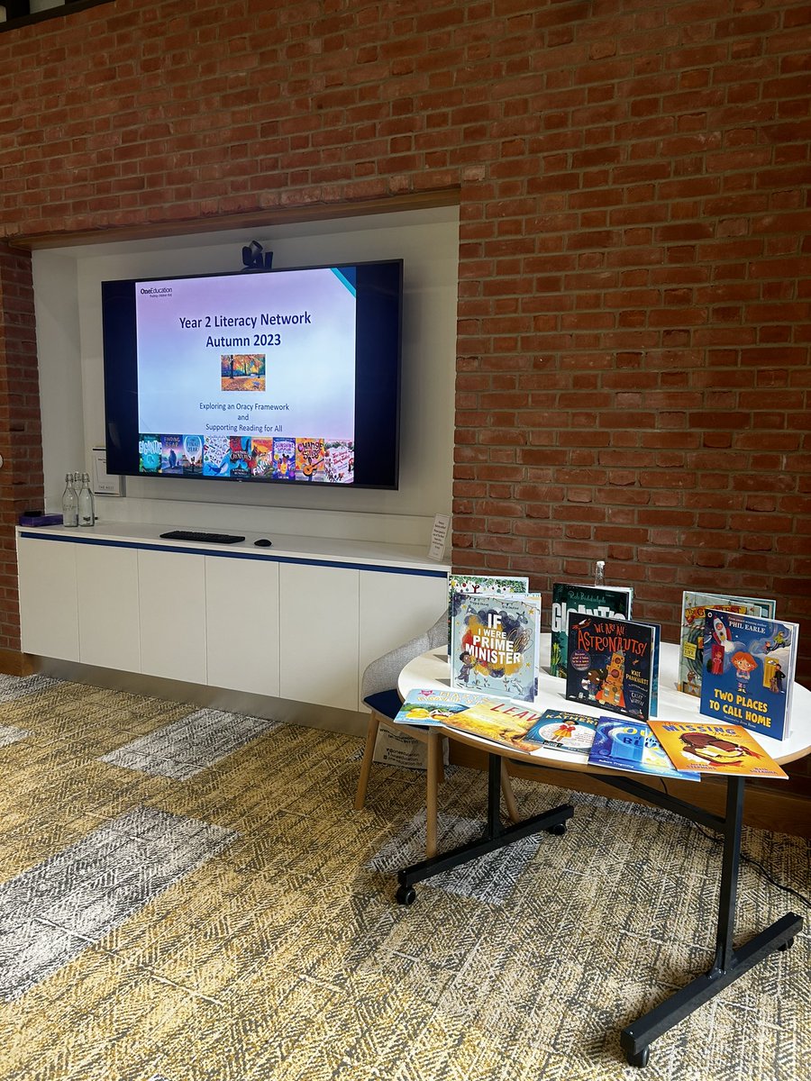 Spending the day delivering the @OEedDevelopment Literacy Networks for the amazing Y2 and Y6 teachers based in and around Manchester. Wonderful training space and hospitality as always <a href="/TheNestManc/">The Nest</a>