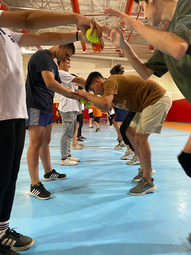 AlaskozEray's tweet photo. Tesislerimizde ve konteyner kent yaşam alanlarında sportif faaliyetlerimiz devam ediyor.
İslahiye Gençlik ve Spor İlçe Müdürlüğü...
@OA_BAK @muhittinozby @demirlevent1 @emincannn @mer73093911 @GSB_Gaziantep @GSB_islahiyeGM https://t.co/rV7DCUFzxL