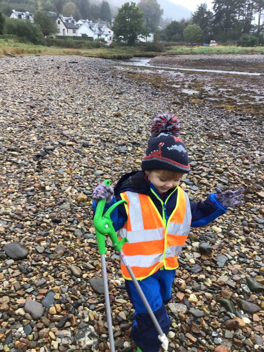 Strachur Primary School and Pre 5 Unit (@strachurp) on Twitter photo The whole school took part in a beach clean today at Strachur with the GRAB Trust. <a href="/abc_OCTF/">Argyll and Bute Council Education Service</a> <a href="/CrocketJen/">Jen Crocket</a> <a href="/brownliew/">Wendy Brownlie</a> #strachur #rainwontstopus #Grabtrust #responsiblecitizens #effectivecontributors The whole school took part in a beach clean today at Strachur with the GRAB Trust. <a href="/abc_OCTF/">Argyll and Bute Council Education Service</a> <a href="/CrocketJen/">Jen Crocket</a> <a href="/brownliew/">Wendy Brownlie</a> #strachur #rainwontstopus #Grabtrust #responsiblecitizens #effectivecontributors