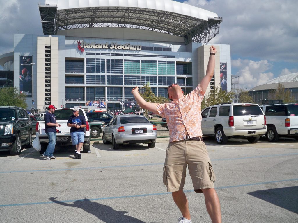Genau heute vor 15 Jahren habe ich zum ersten Mal ein NFL Spiel live im Stadion gesehen. Colts vs. Texans. Die Freude daran erkennt man in diesem Foto ganz gut: #beimfootball #NFL