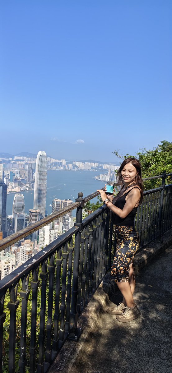 VVictor85267410's tweet photo. 🏖️🥥🍃
Victoria is at #victoriaharbor
#kungkingmansion #monsterbuilding #kowlongwalledcity
Trynna get away from bullshit for a while in #HK , Never forget to love yourself no matter how people are !
Love ❤️ all the people who trusted me and supported me . Thank you 🙏 https://t.co/2Uzm2YqxF4