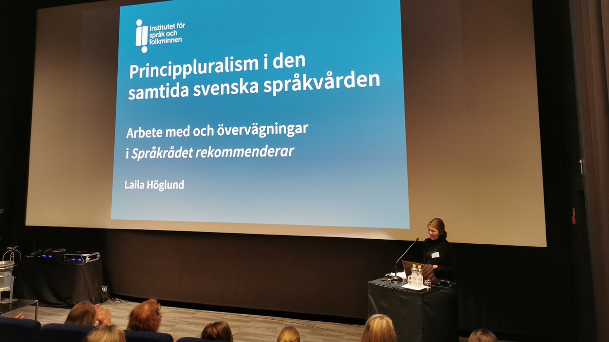 MariaFremer's tweet photo. Laila Höglund talar på #översättarseminariet2023 i Tavastehus https://t.co/vQkFYZzmxM