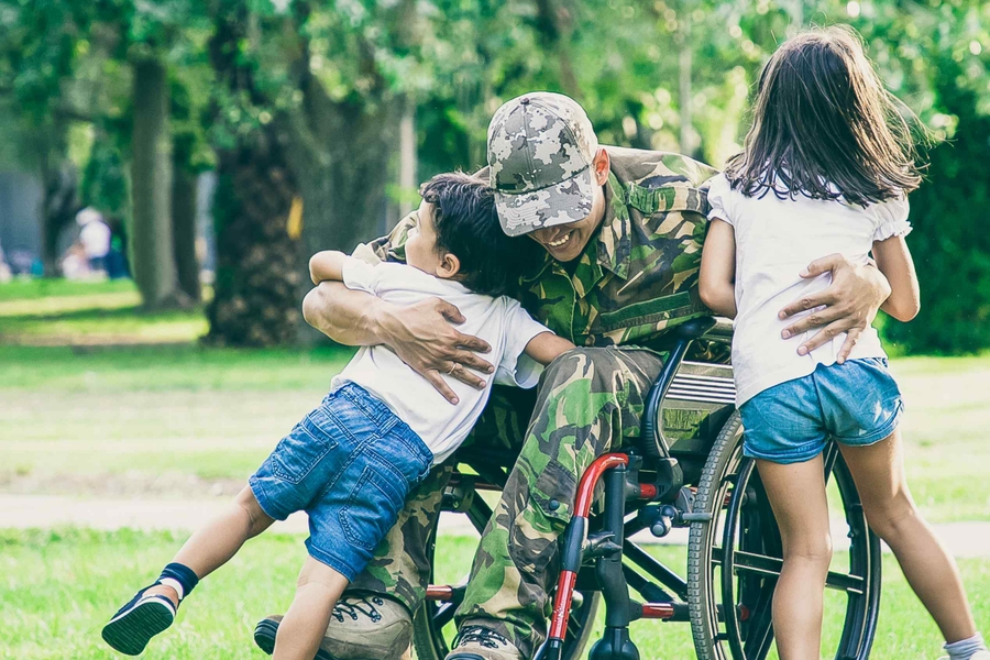 This #ThankfulThursday , we are appreciating our brave warriors and their resilient families. Who are you thankful for today? #MilitaryFamilies #YellowRibbonFund ayr.app/l/br7h/