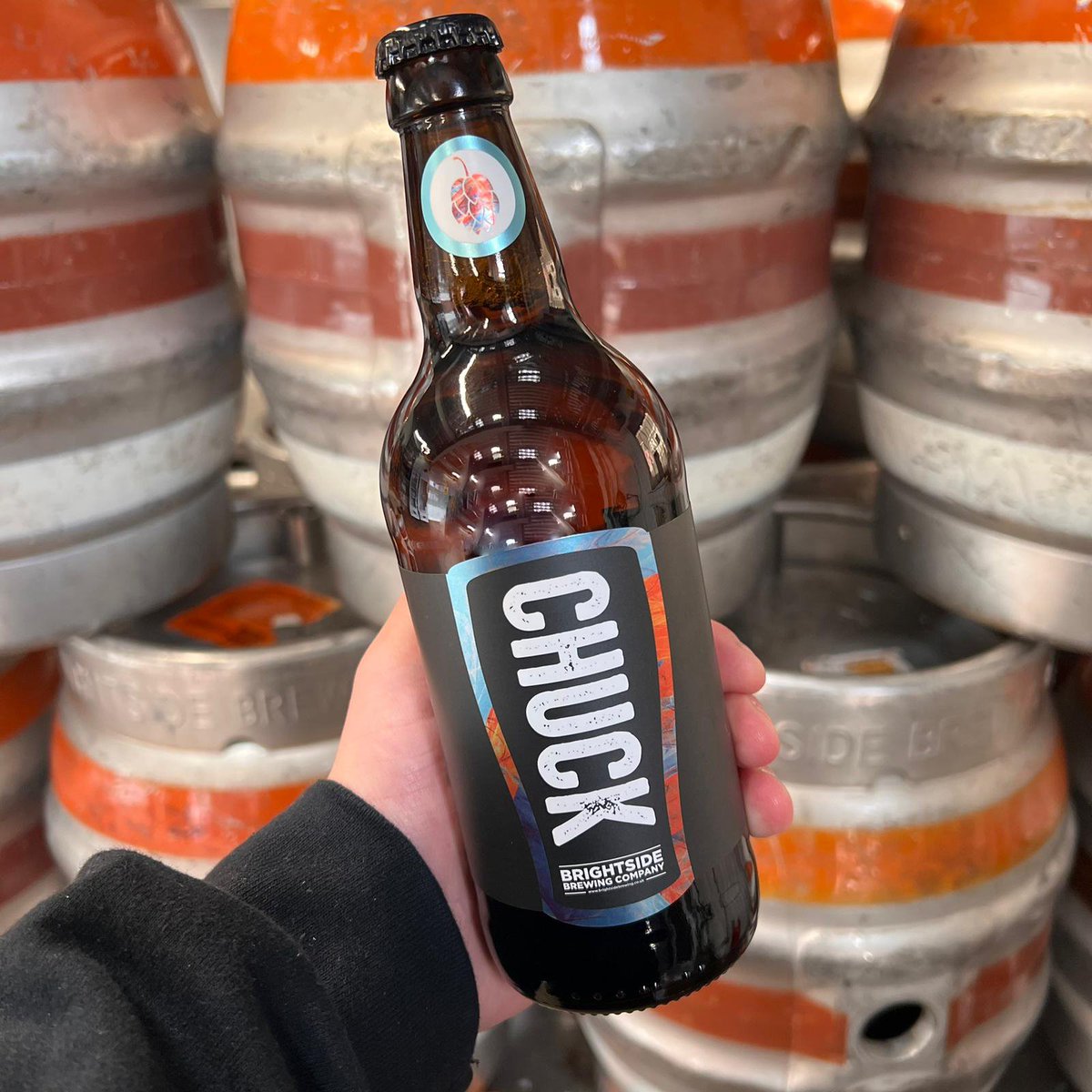 🚨LOW STOCK ALERT🚨 Chuck is our 4% American bitter - It's copper coloured and perfect as the weather gets a bit cooler. We've only got a limited amount of this beer left, and it won't be around for much longer 🍺 👉 Come take a look at Chuck: bit.ly/3GCxbUM