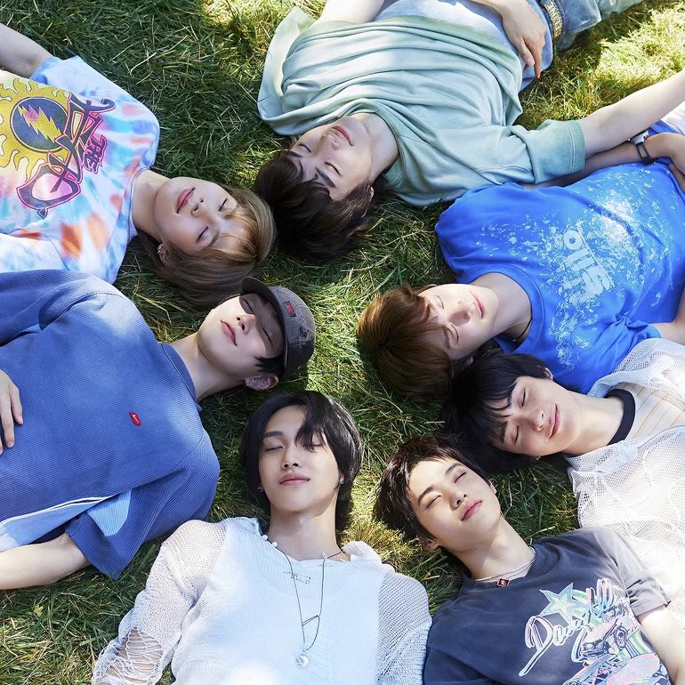 “Get A Guitar” by RIIZE (<a href="/RIIZE_official/">RIIZE</a>) has reached #1 on Apple Music Korea.